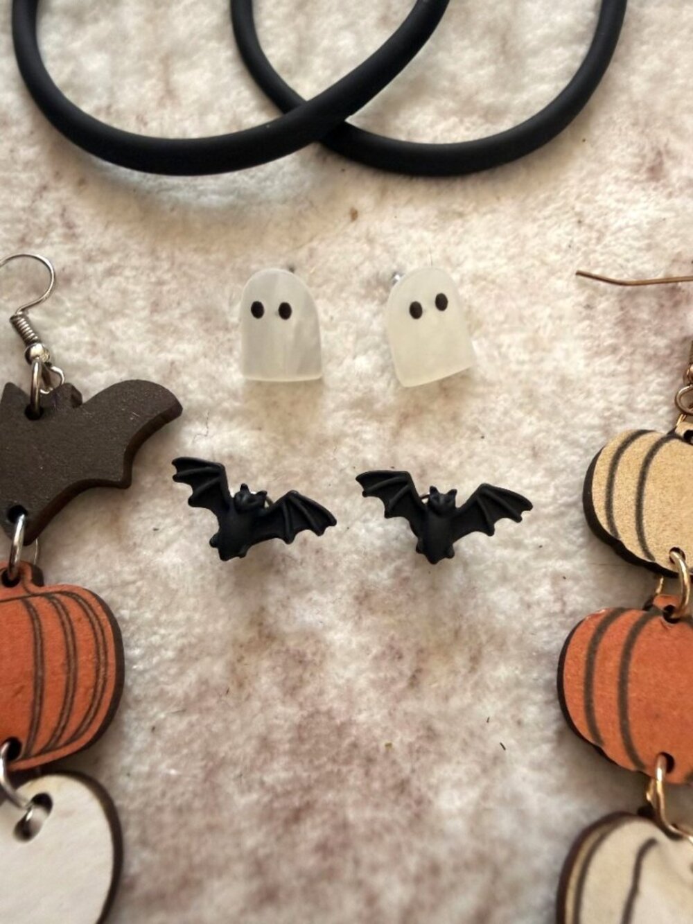 Halloween Earring Bundle (5 Pairs) | Ghost, Bat, Pumpkin | Hoops + Studs - Picture 3 of 4
